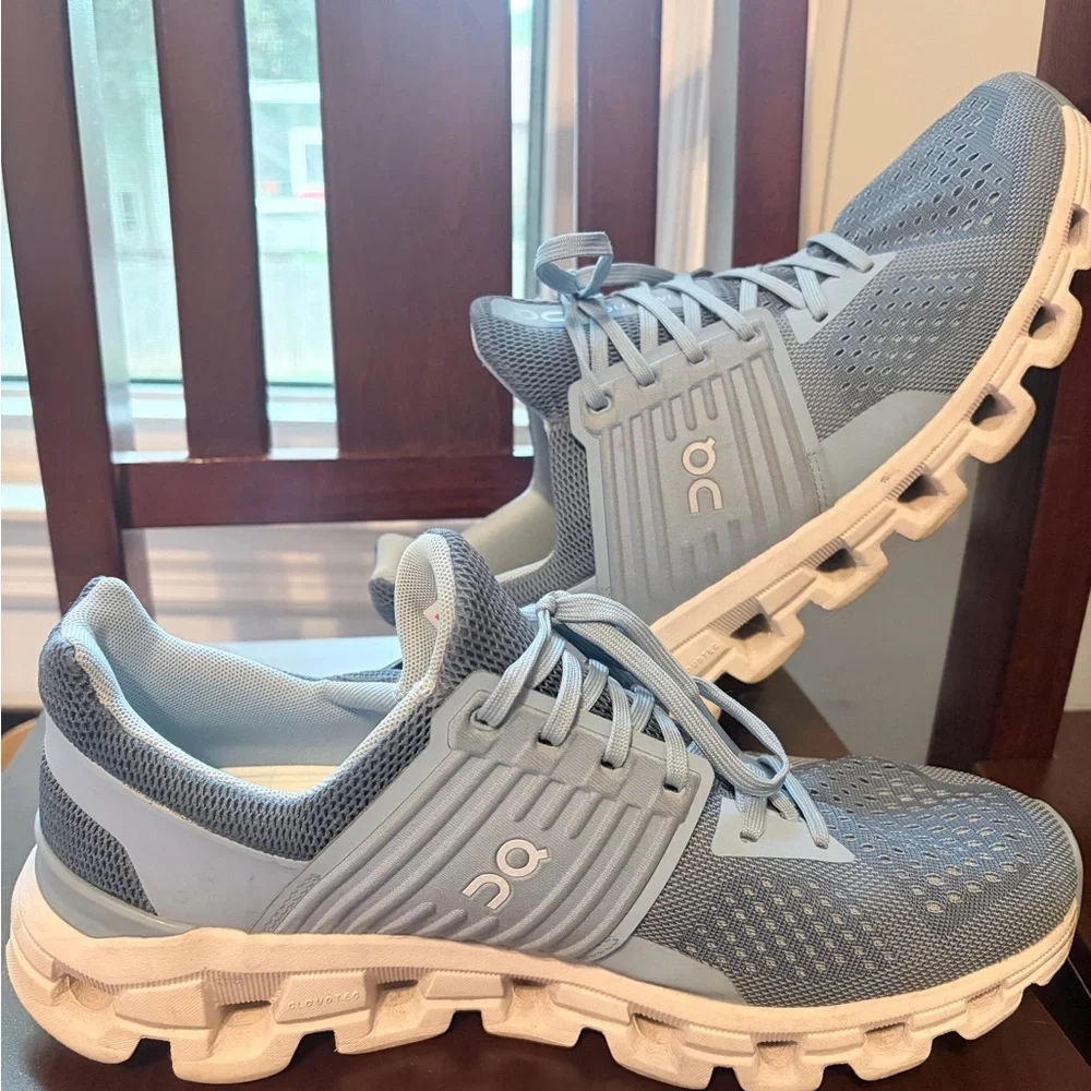 On Running Women’s Cloudswift Running Shoes — Light Blue & White